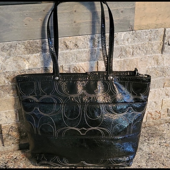 Coach Shiney Patent Leather Black Bag - Picture 1 of 5